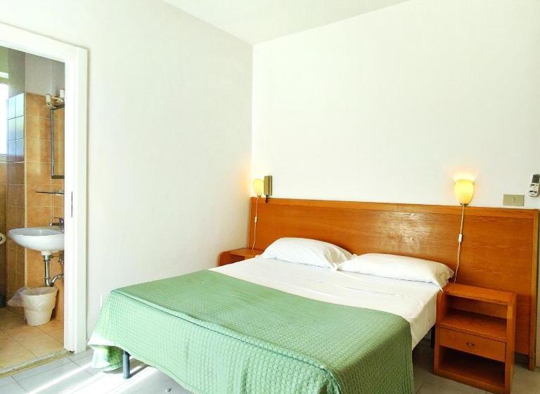 エコノミールーム, Piccolo