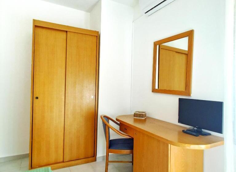 エコノミールーム, Piccolo