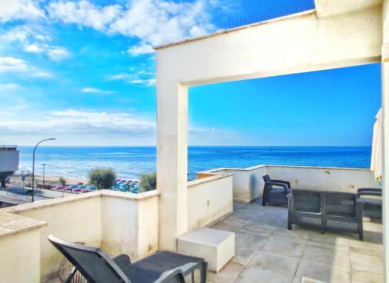 スーペリアールーム, Piccolo