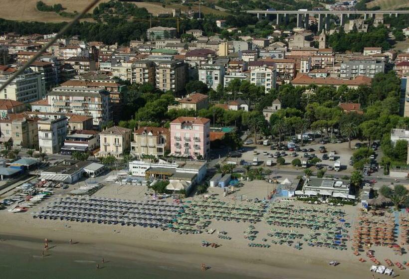 חדר סטנדרט נוף לים, Rosa Meublè