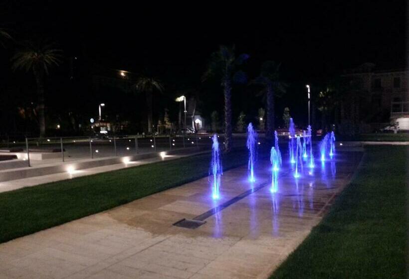 חדר סטנדרט נוף לים, Rosa Meublè