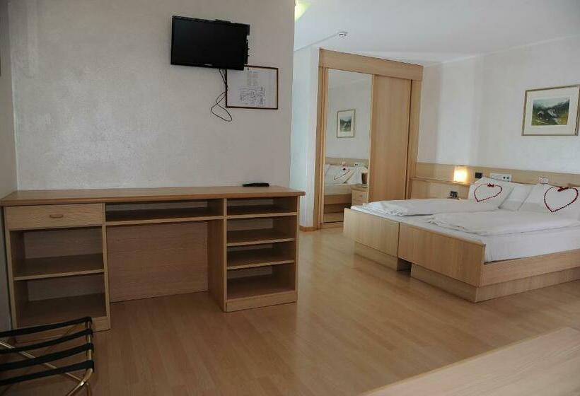 غرفة قياسية, Sole Family