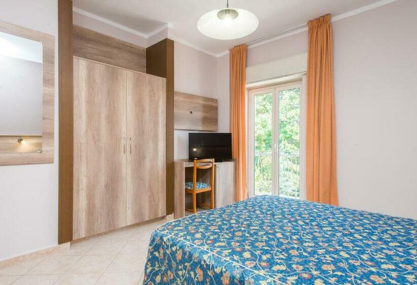 חדר סטנדרט, Tasso