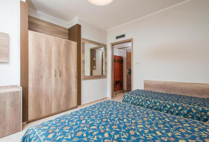 חדר משפחתי, Tasso