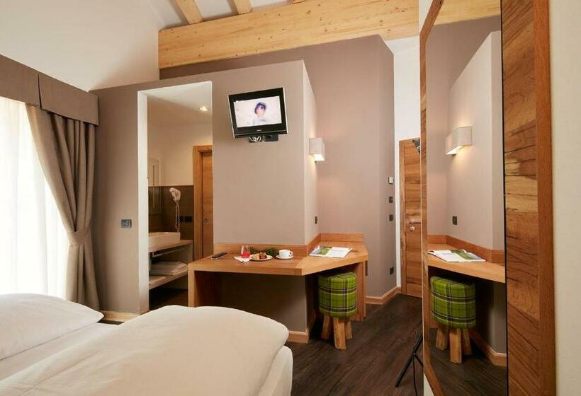 חדר קומפורט, Valacia