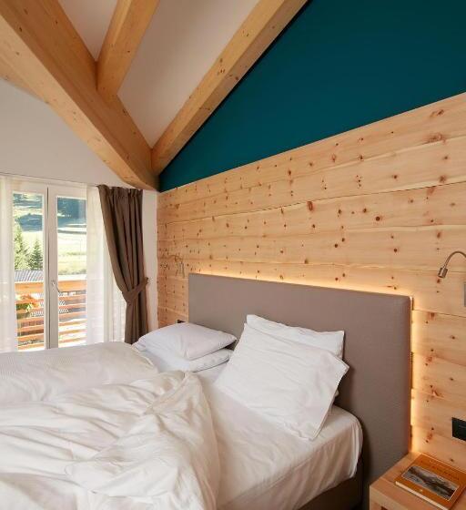 סוויטת ג'וניור, Valacia