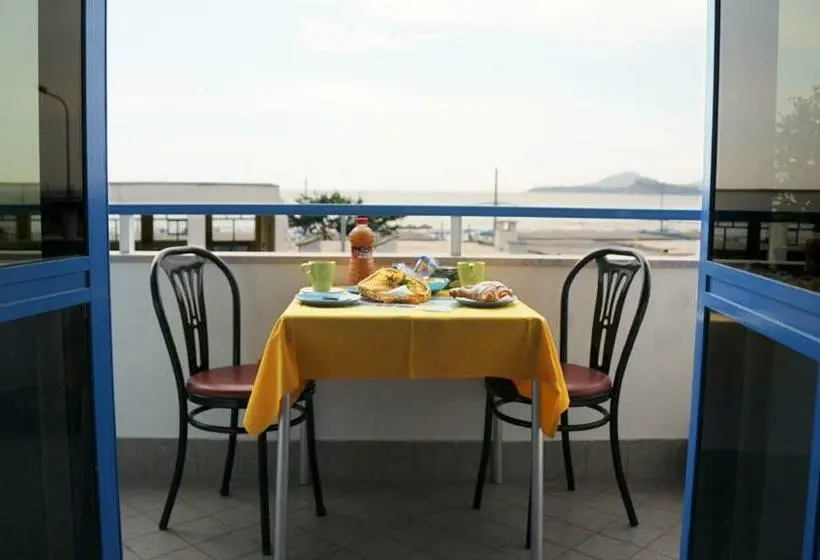 اتاق استاندارد با چشمانداز دریا, Villa Del Mare