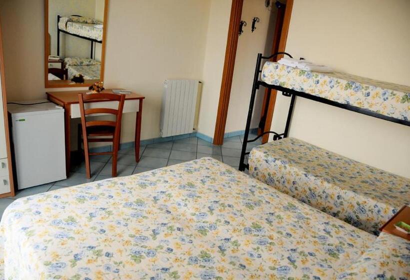 חדר סטנדרט לארבעה, Villa Del Mare