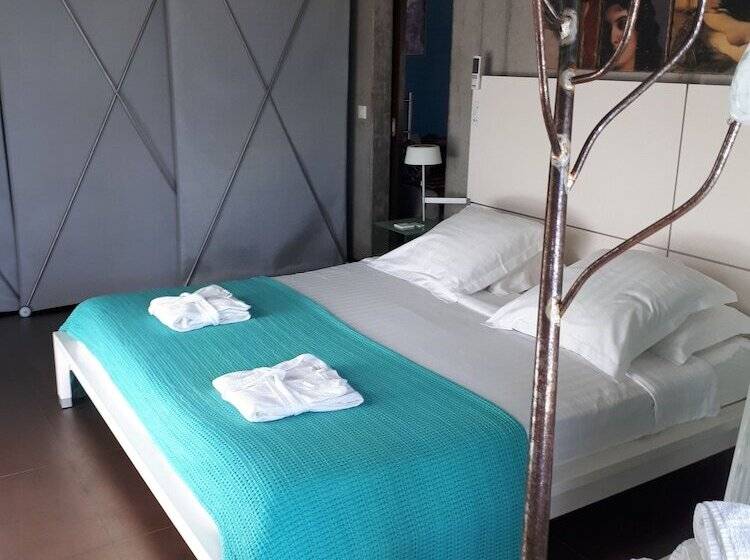 سوییت با چشمانداز دریا, Villa Lodge 4 Epices