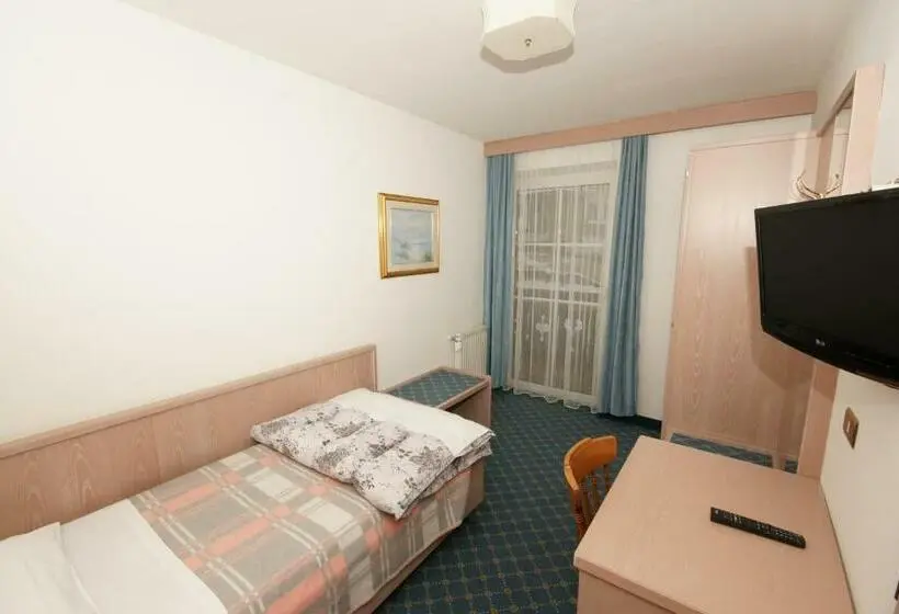 Standard Yhden Hengen Huone, Villa Mozart