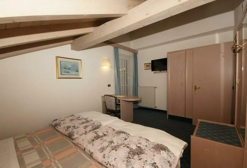 Perhehuone, Villa Mozart