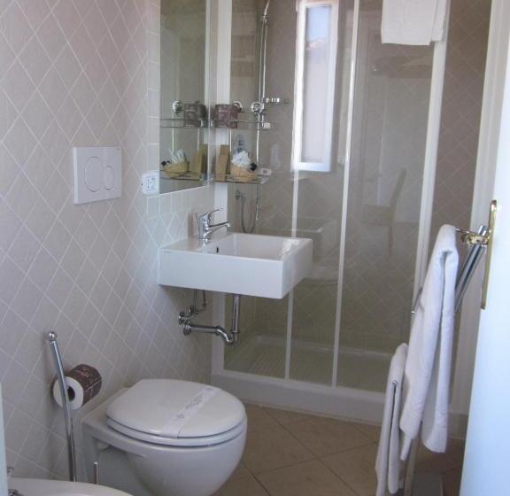 سوییت, Villa Smeraldo