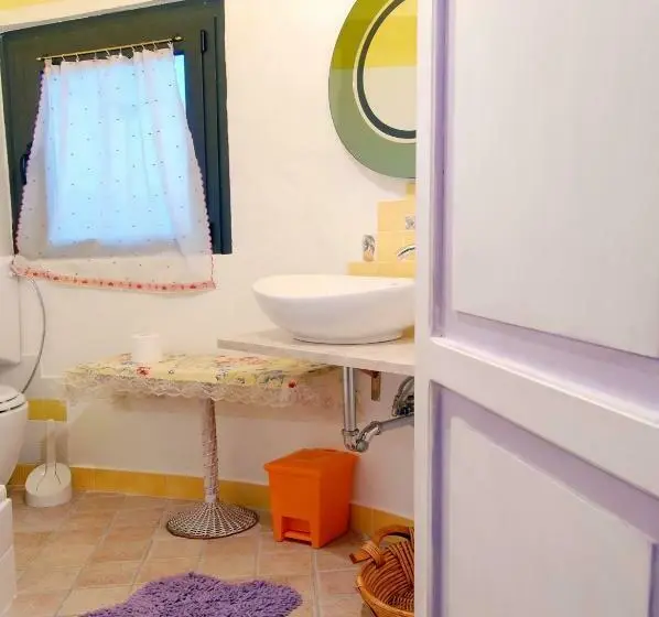 اتاق استاندارد سه نفره, I Silos Guest House