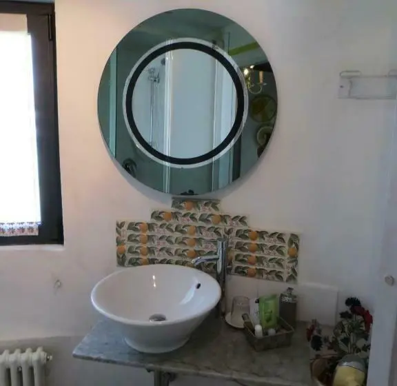 اتاق استاندارد چهار تخته, I Silos Guest House