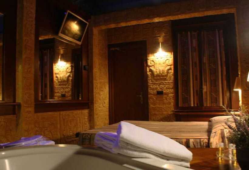 חדר סטנדרט, Motel 2000