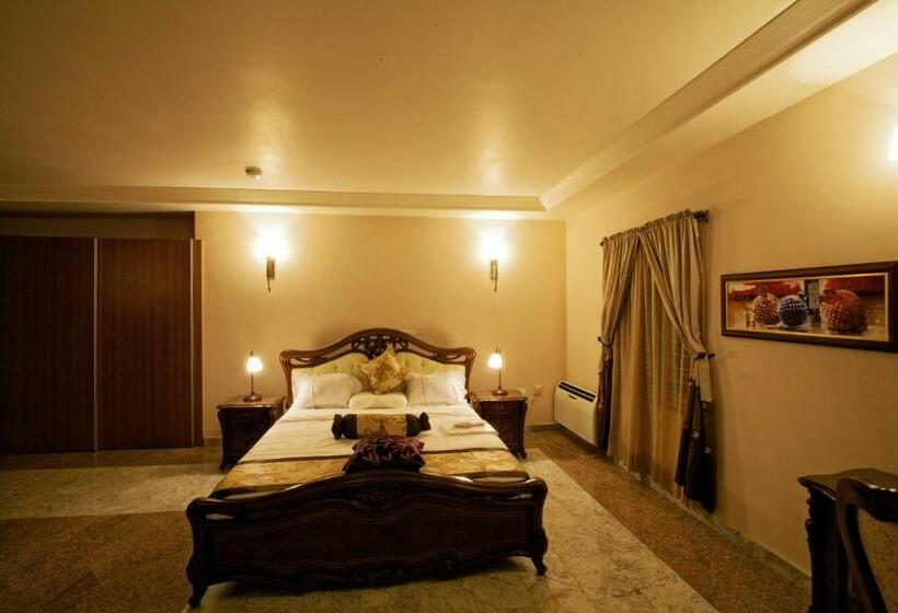 سوییت, Oxygen Holiday Resort