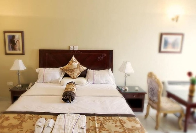 اتاق اجرایی, Oxygen Holiday Resort