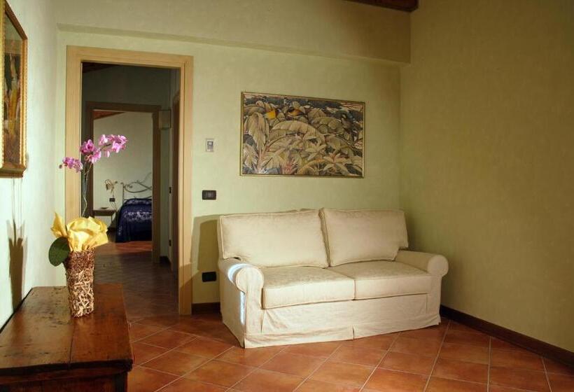 جناح جونيور, Agriturismo Macesina