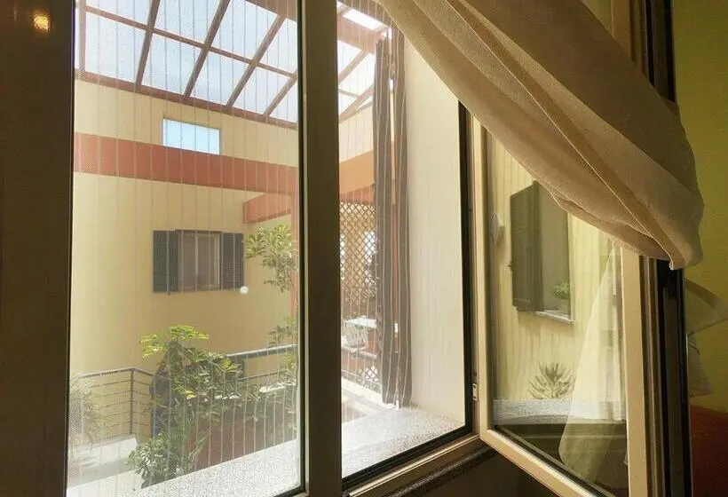 スタンダードルーム, Sweet Home B&b