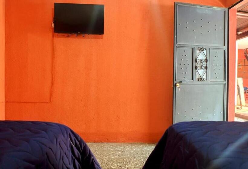 اتاق استاندارد با سرویس بهداشتی مشترک, Cristales De Antigua La Calzada