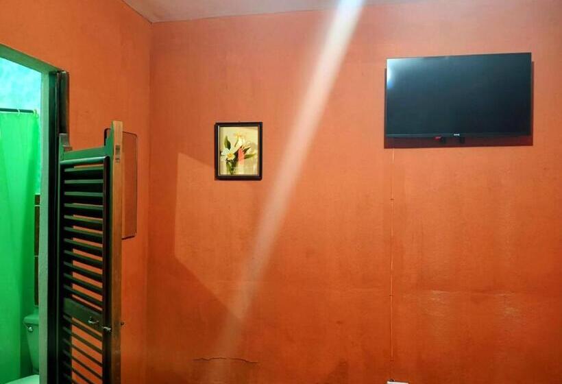 اتاق استاندارد یک نفره, Cristales De Antigua La Calzada