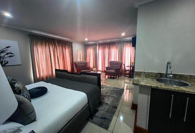디럭스 트리플 룸, Indlovu Guesthouse