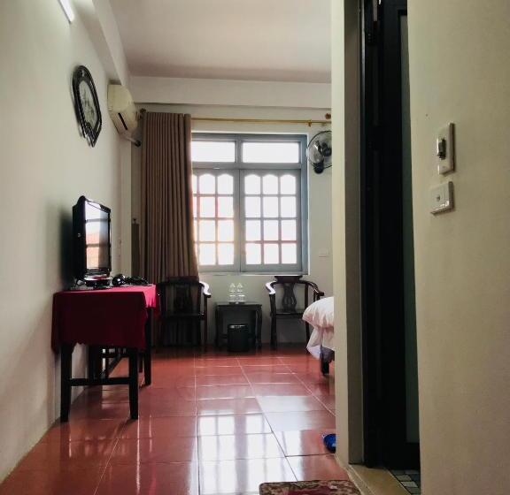 اتاق استاندارد با تخت بزرگ, Anh Anh