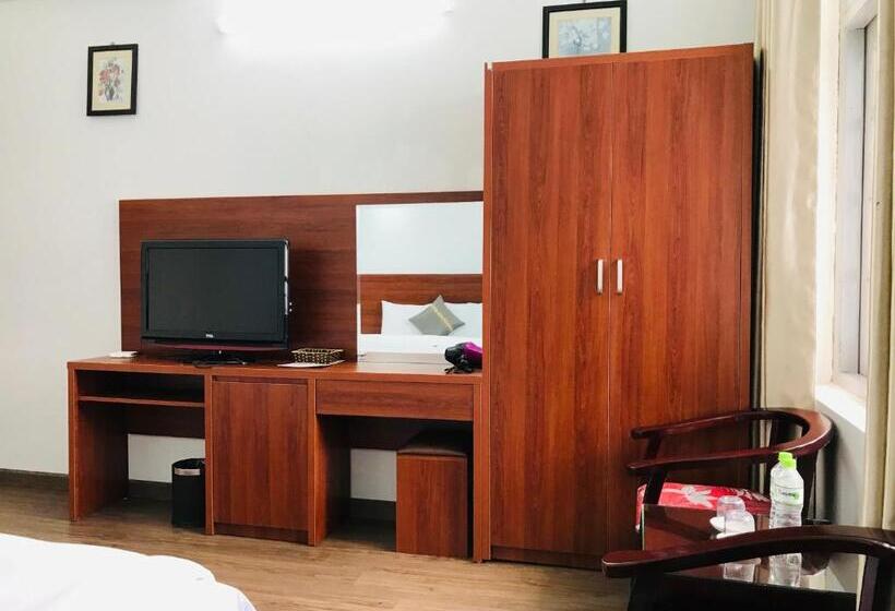 اتاق استاندارد با تخت بزرگ, Anh Anh