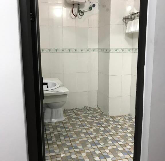 اتاق استاندارد سه تخته با چشمانداز, Anh Anh