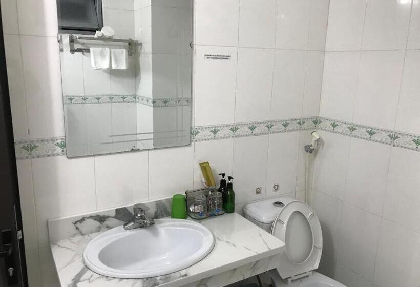 اتاق استاندارد سه تخته با بالکن, Anh Anh