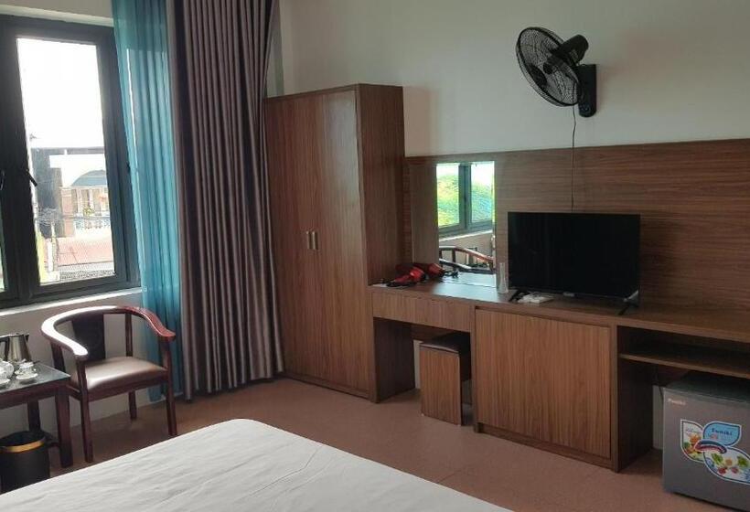 اتاق لوکس, Anh Anh