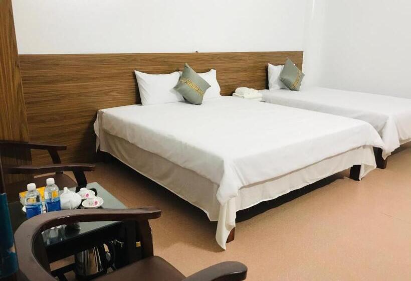 اتاق استاندارد سه نفره, Anh Anh