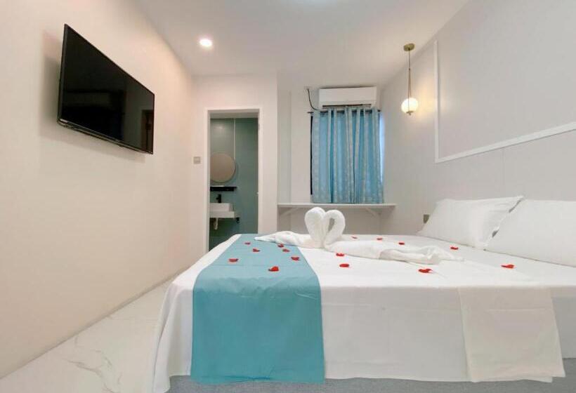 Habitació Estàndard, My Station