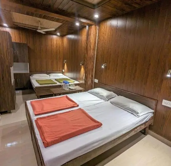 Habitación Cuádruple Deluxe, Knb Heritage