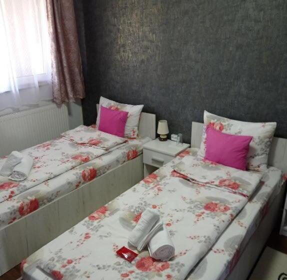 ガーデンビュースタンダードルーム, Casa Borza