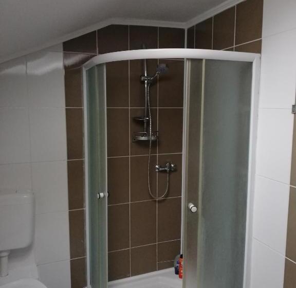 スタンダードルーム, Casa Borza