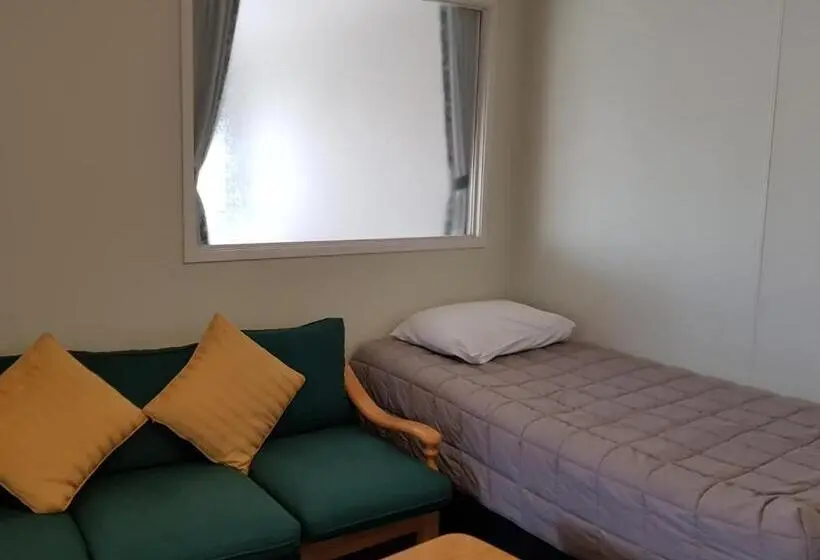 2ベッドルームアパートメント, Manhattan Motel
