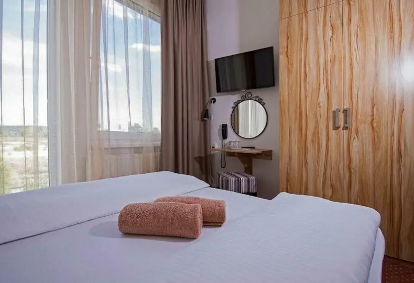 اتاق خانوادگی, Aviator Garni Hotel Bratislava