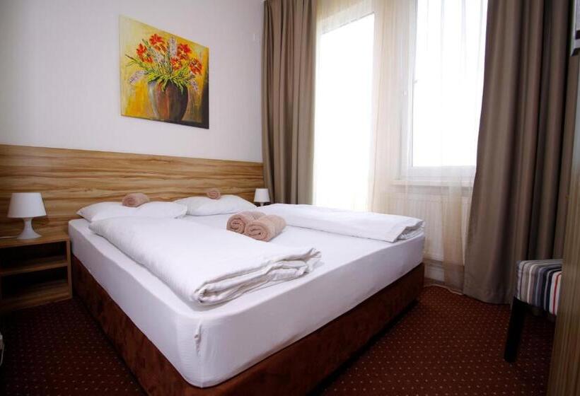 اتاق سوپریور, Aviator Garni Hotel Bratislava