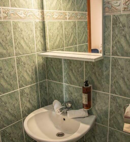 اتاق استاندارد, Bed And Brekfast Donatella