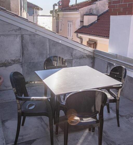 آپارتمان 1 خوابه با بالکن, Bed And Brekfast Donatella