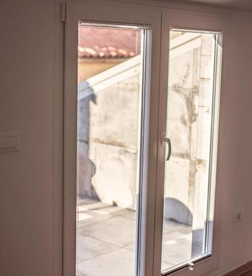 آپارتمان 1 خوابه با بالکن, Bed And Brekfast Donatella