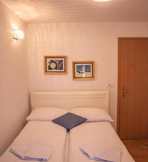 سوییت لوکس, Bed And Brekfast Donatella