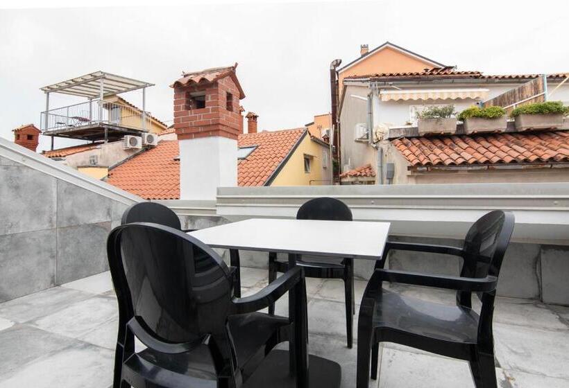 آپارتمان 1 خوابه با بالکن, Bed And Brekfast Donatella