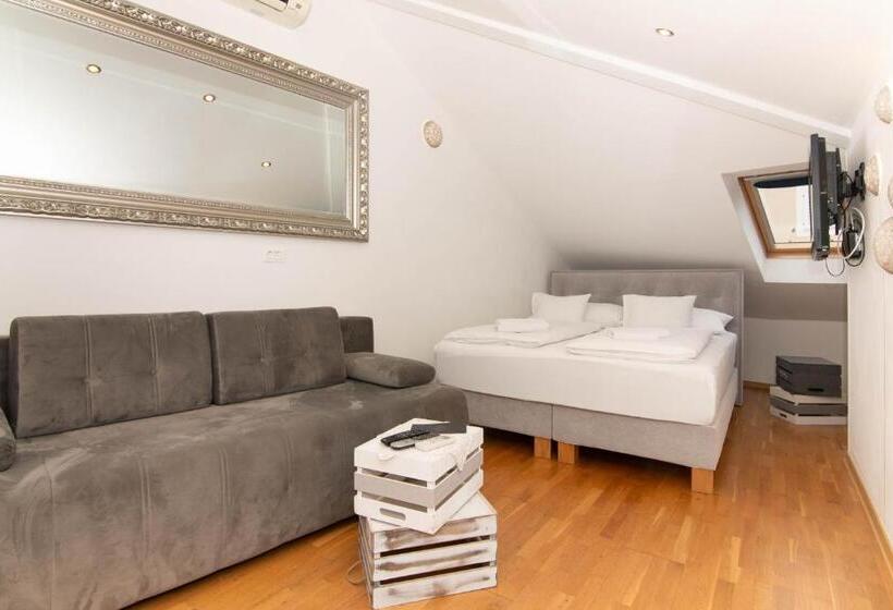 آپارتمان 1 خوابه با بالکن, Bed And Brekfast Donatella