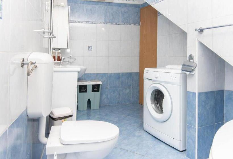 سوییت لوکس, Bed And Brekfast Donatella