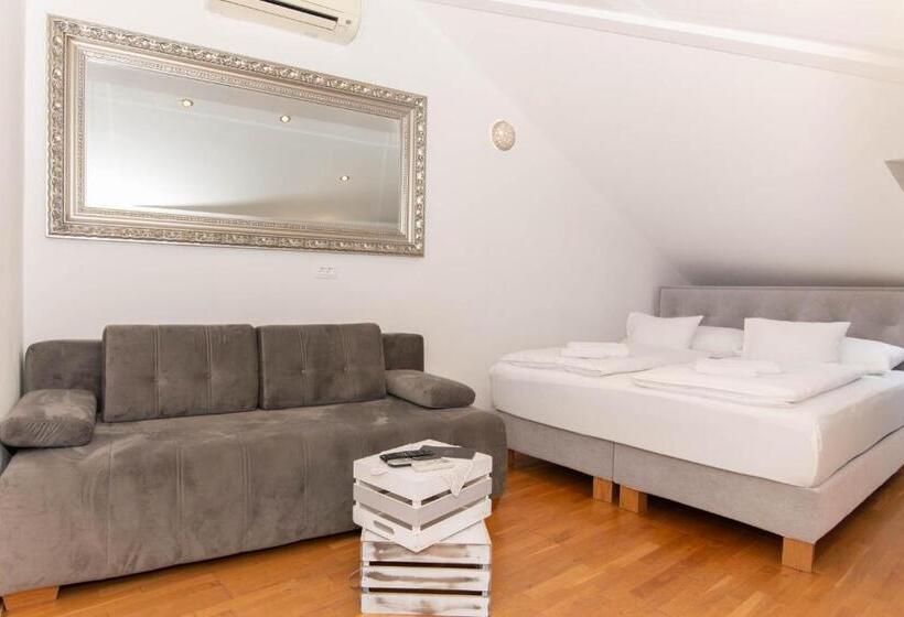 آپارتمان 1 خوابه با بالکن, Bed And Brekfast Donatella