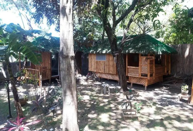اتاق استاندارد با چشم‌انداز باغ, Bugoy Bikers Hostel