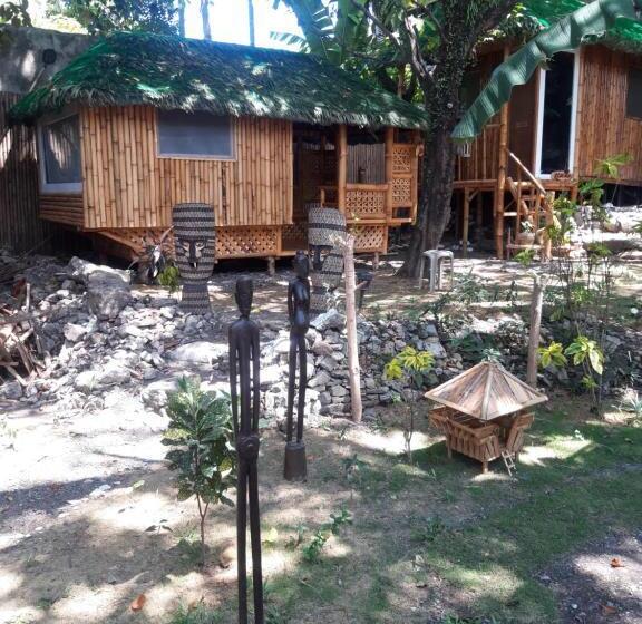 اتاق استاندارد با چشم‌انداز باغ, Bugoy Bikers Hostel