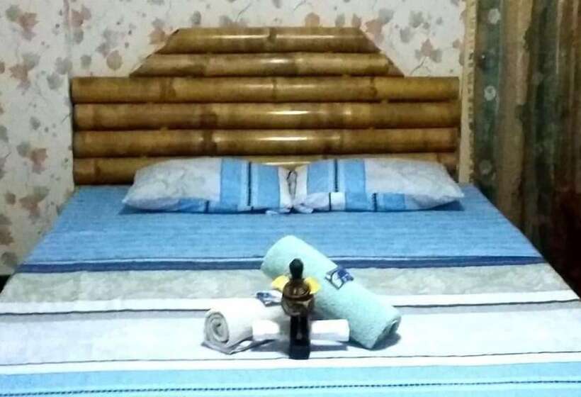 اتاق استاندارد, Bugoy Bikers Hostel